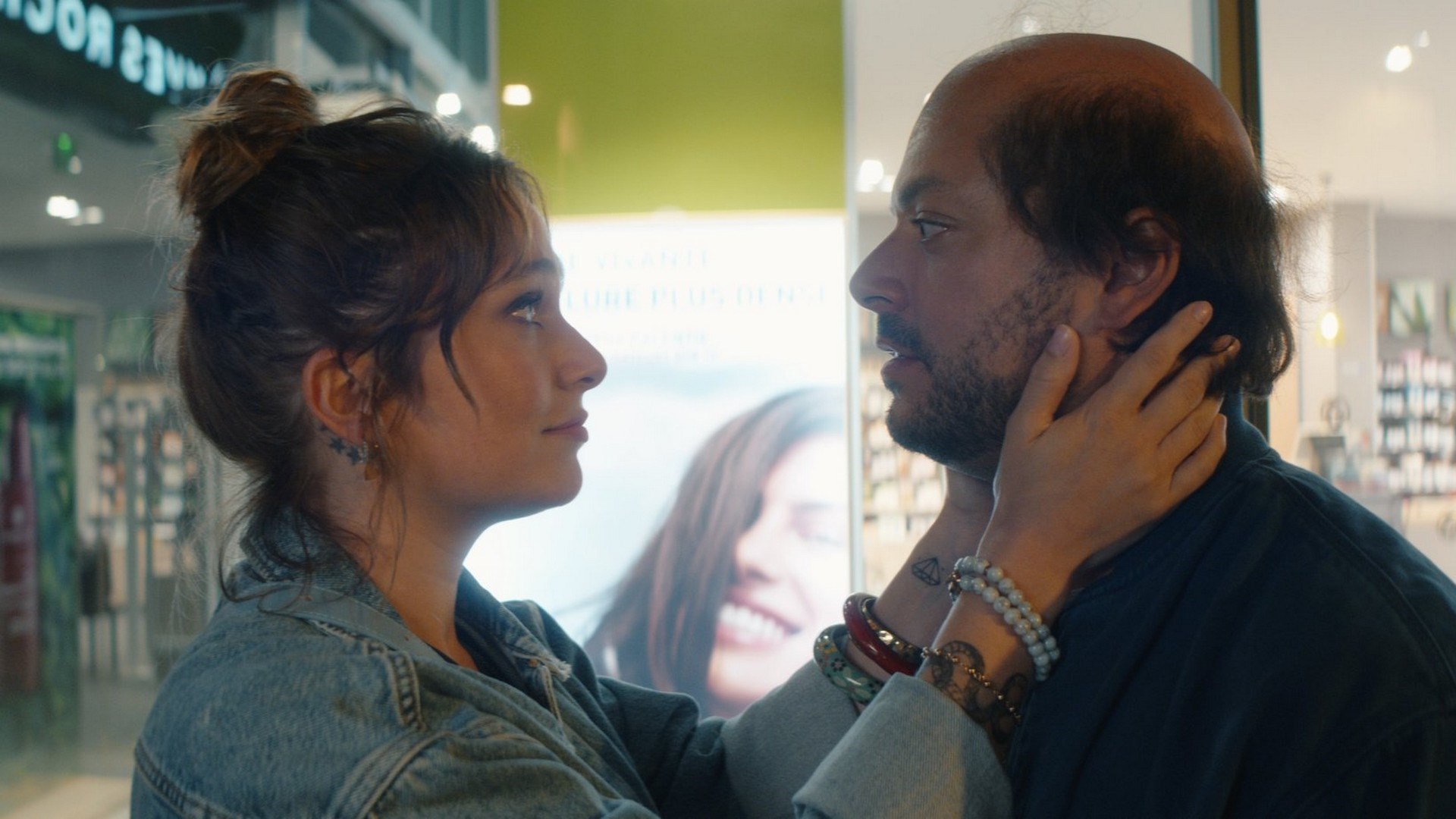 Affiche du film Certains l'aiment chauve