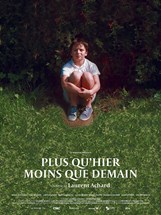 Affiche du film Plus qu'hier, moins que demain